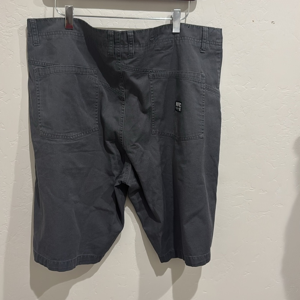 Volcom Shorts - Picture 2 of 4